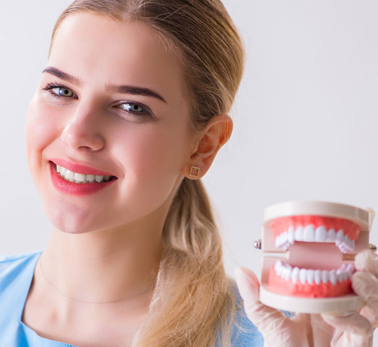 The Benefits of Choosing Cosmetic Dentistry for Your Smile Makeover!